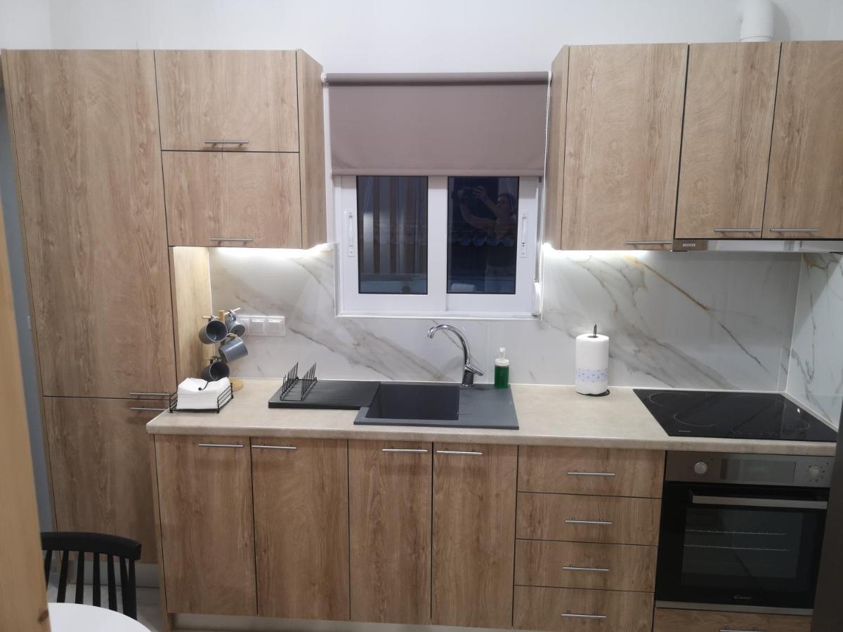 P&K Luxury Apartments 3 Kalamata Exterior photo